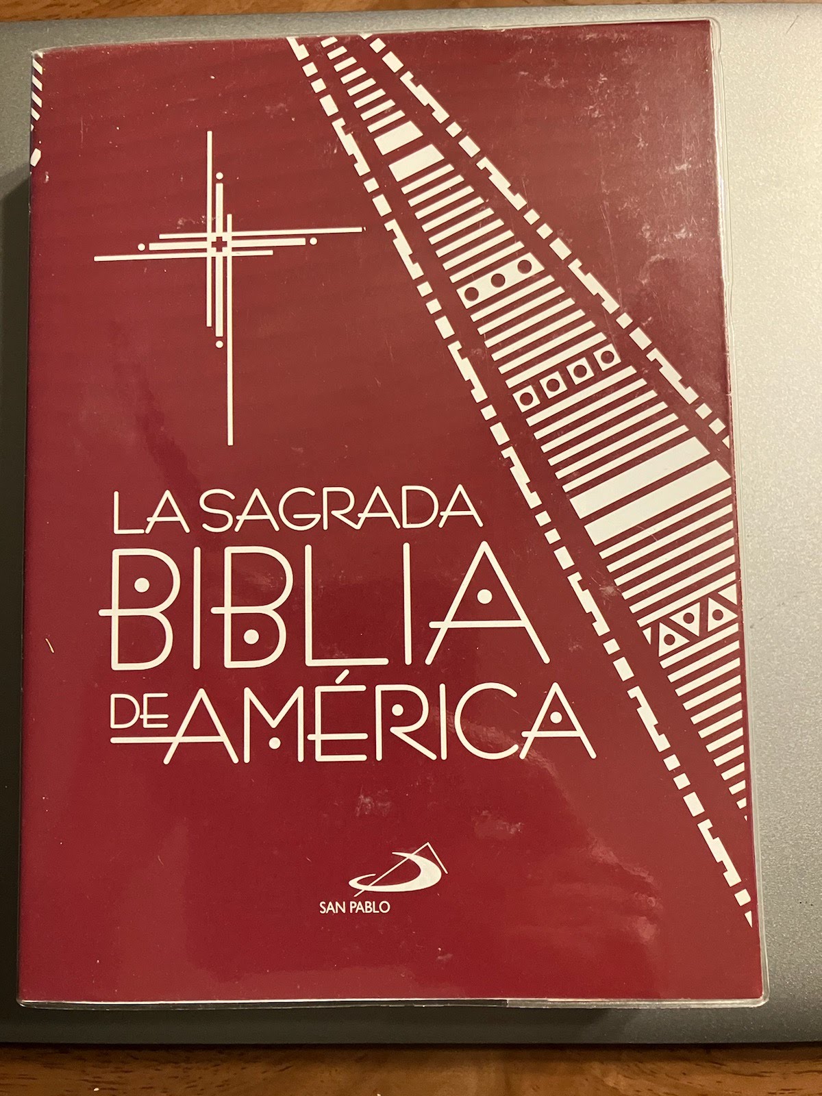 La Sagrada Biblia De America - The Holy Bible of America