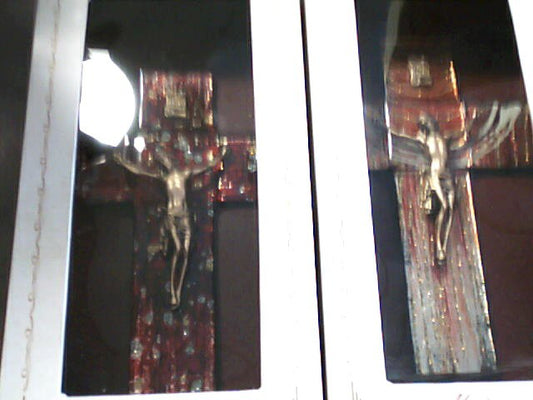 7" Glass Cross With Gold Corpus