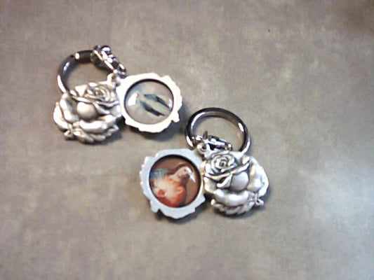 Rosebud sliding keychain with Sacred Heart of Jesus and Our Lady of Grace