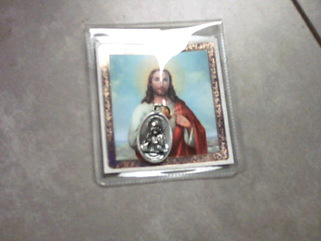 Sacred Heart of Jesus prayer and medal
