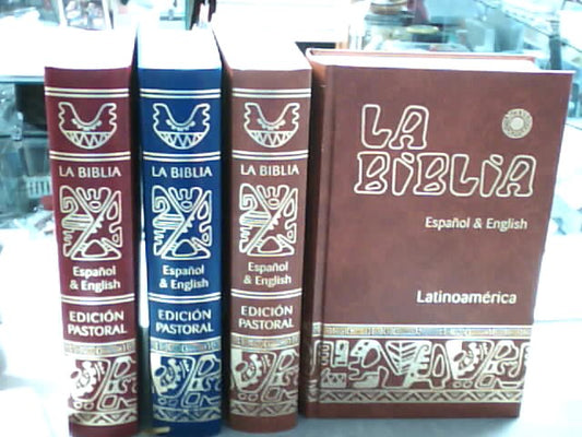 Spanish Bible - La Biblia Latinoamerica Spanish & English Edicion Pastoral