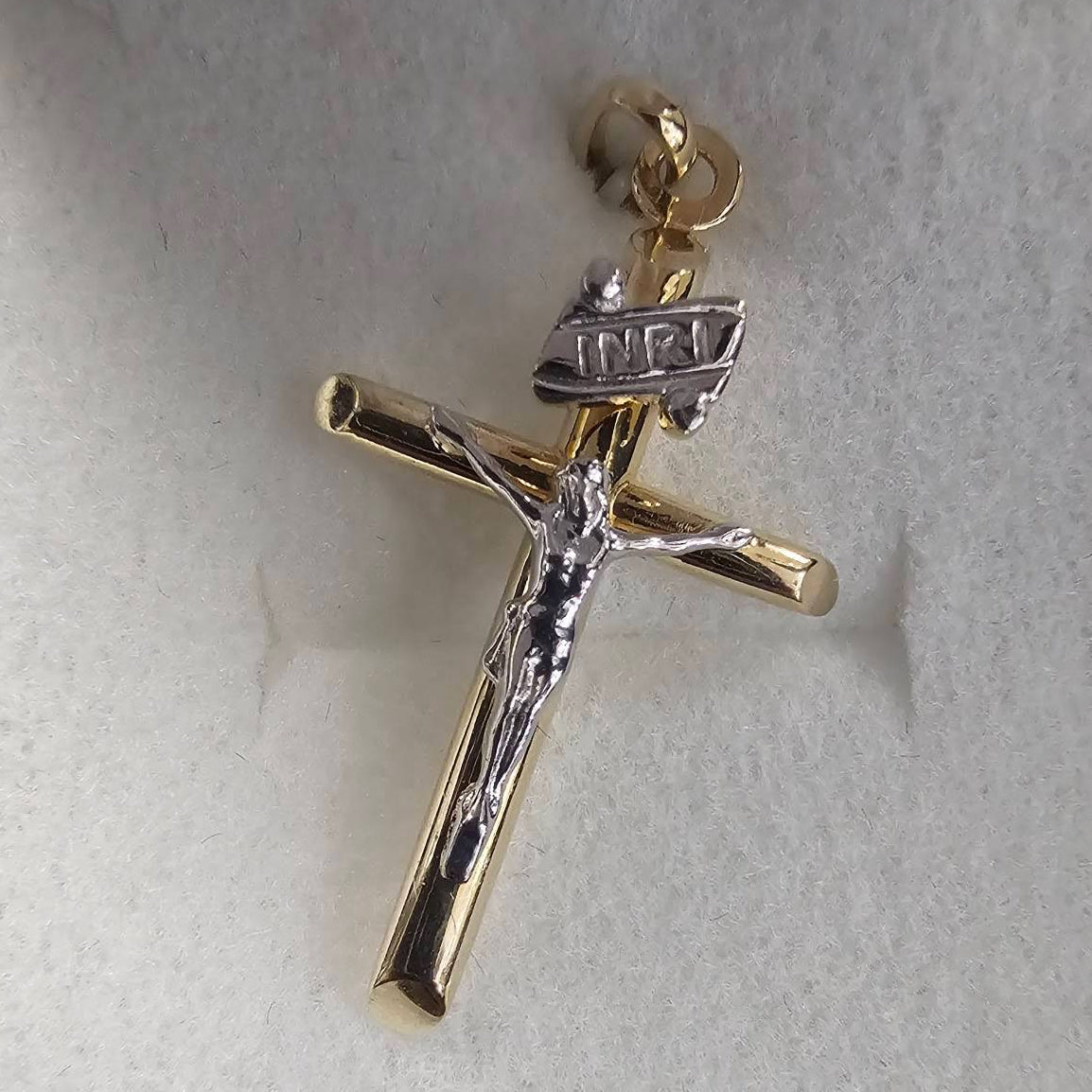 Crucifix 14 kt Gold Medal