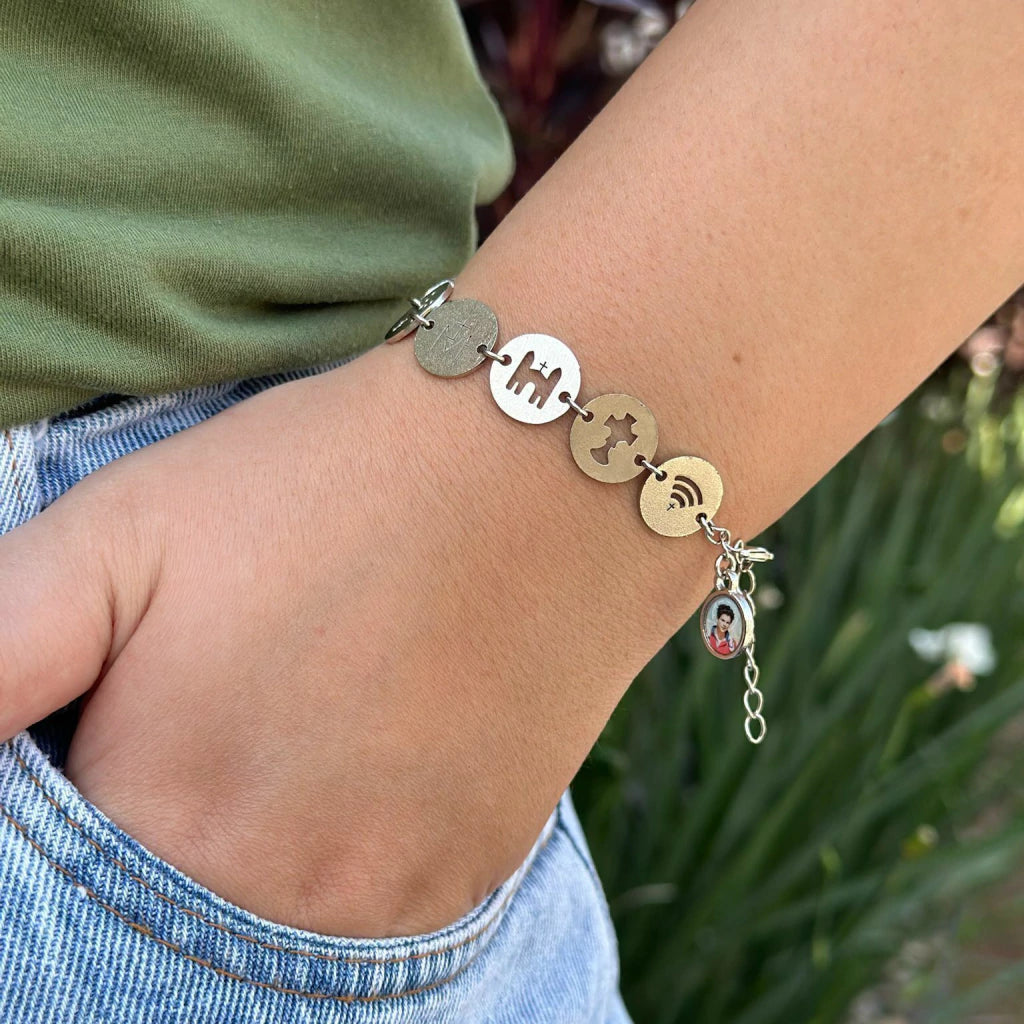 St. Carlo Acutis, Holiness Kit Medal Bracelet