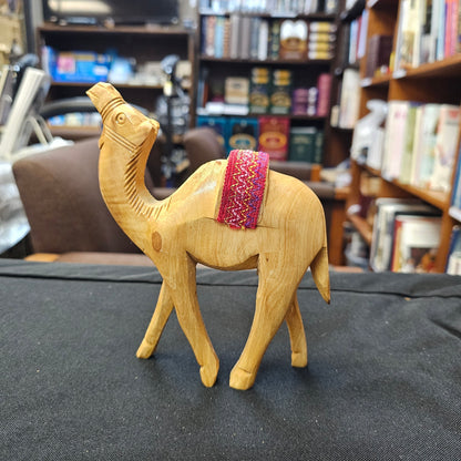 Olivewood Camel - 6"