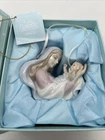Pre-Owned: Mary & Baby Jesus Figurine Ornament 2002